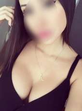 Baştan çıkaran beyaz tenli Name