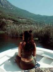 Baştan çıkaran eve gelen eskort Munise