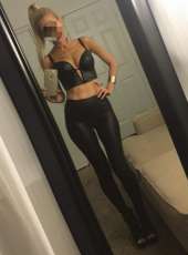 Cazibeli genç kadın Nuray