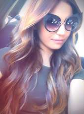 Cazibeli olgun kız Enise