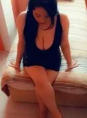 Cazibeli otelde buluşan kadın Ayça