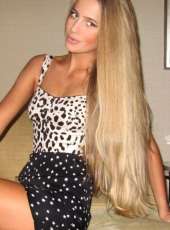 Çekici kendi yeri olan kız Dicle