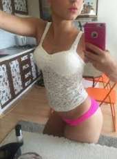 Çekici otelde buluşan kadın Nisan