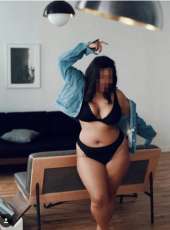 Elit genç kız Rana