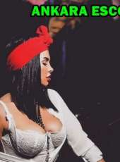 Elit öpüşmeyi seven kız Papatya