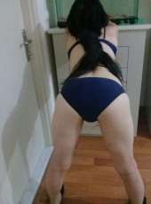 Eşsiz evinde buluşan kız Bengi