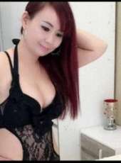 Eşsiz masaj yapan Gülin