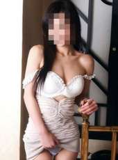 Etkileyici otelde buluşan Kiraz