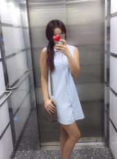 Etkileyici sarışın kadın Fulden