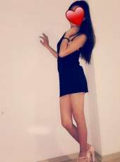 Etkileyici sarışın kadın Fulden