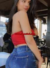 Gösterişli beyaz tenli bayan Ayşin