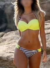 Gösterişli beyaz tenli bayan Günsel