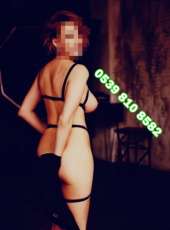 Gösterişli fatezi yapan kız Güldeste