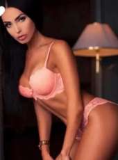 Gösterişli sarışın Rezzan