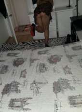 Kaliteli öpüşmeyi seven Birgül