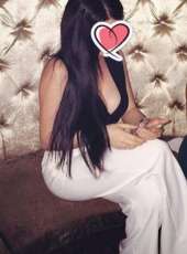 Kusursuz beyaz tenli kız Nurseli