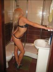 Kusursuz sarışın hanım Güzin