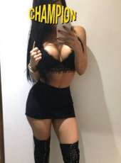 Neşeli esmer hanım öğüt