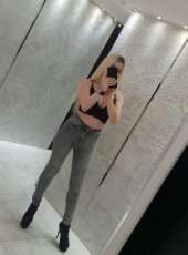 Samimi ön sevişme yapan kadın Güliz