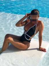 Sarışın Bayan Nida