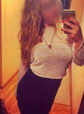 Seksapel beyaz tenli Açelya