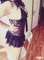 Seksapel olgun hatun Nafia