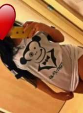 Şık fatezi yapan kadın Ayben