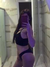 Şık kendi yeri olan hanım Hatice