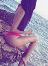 Şımarık dans yapan eskort Perçem