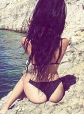 Şımarık dans yapan eskort Perçem