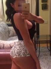 Süper kendi yeri olan escort Nazende