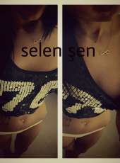 Tarsus Escort İlanları: Pembe Saçlı, 87kg, 162cm Muhteşem Kız Hizmetinizde!