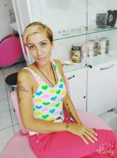 Toroslar'daki Tutkulu Bayan Partner: Zarif ve Büyüleyici