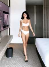 VİP buğday tenli eskort Halenur